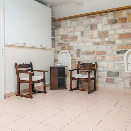 Lina And Babis' Home Adamantas  Esterno foto